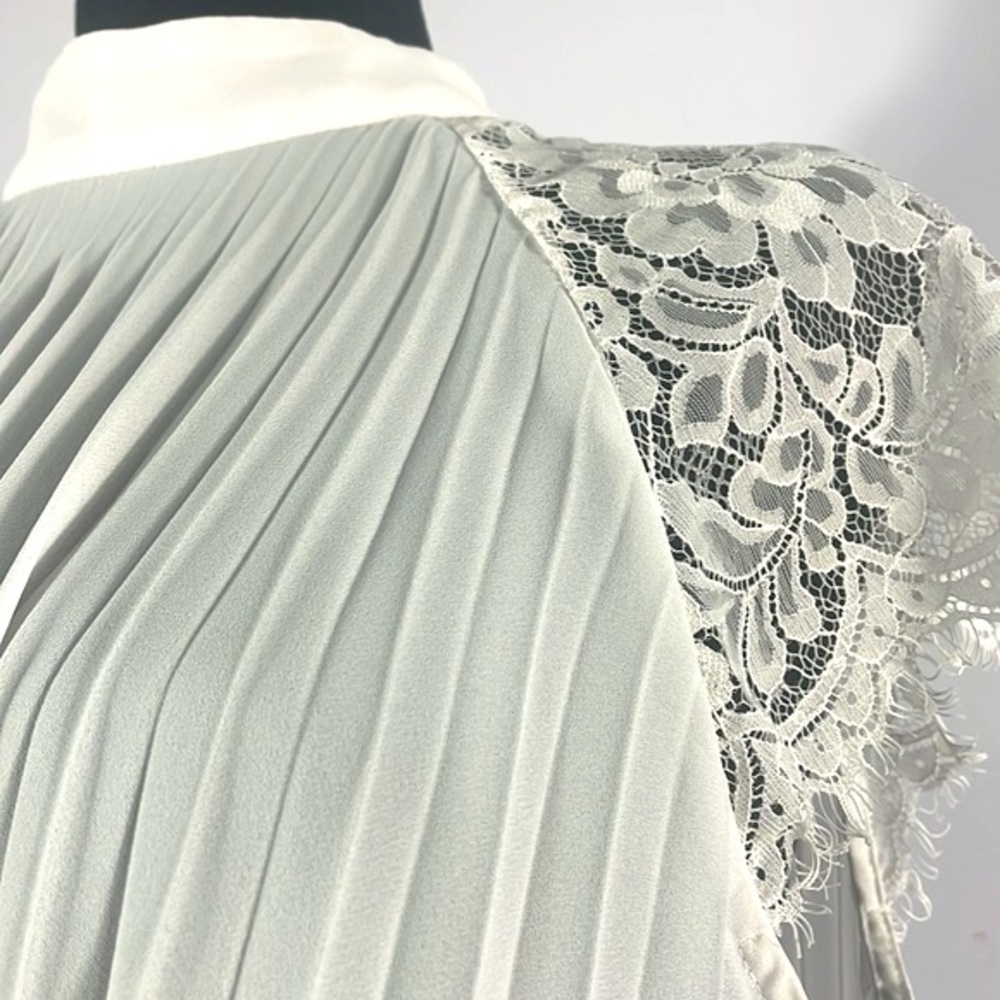 White, Banana Republic, pleaded,lace Medium, Top, Swing top, Trapeze - Picture 5 of 10